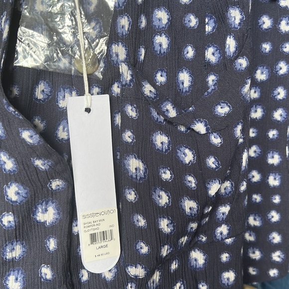 NWT Sisstrevolution Shoal Bay Woven Romper Size L - Picture 9 of 15